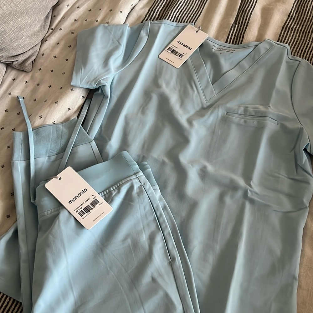 Mandala Scrub set in Sky (NWT)